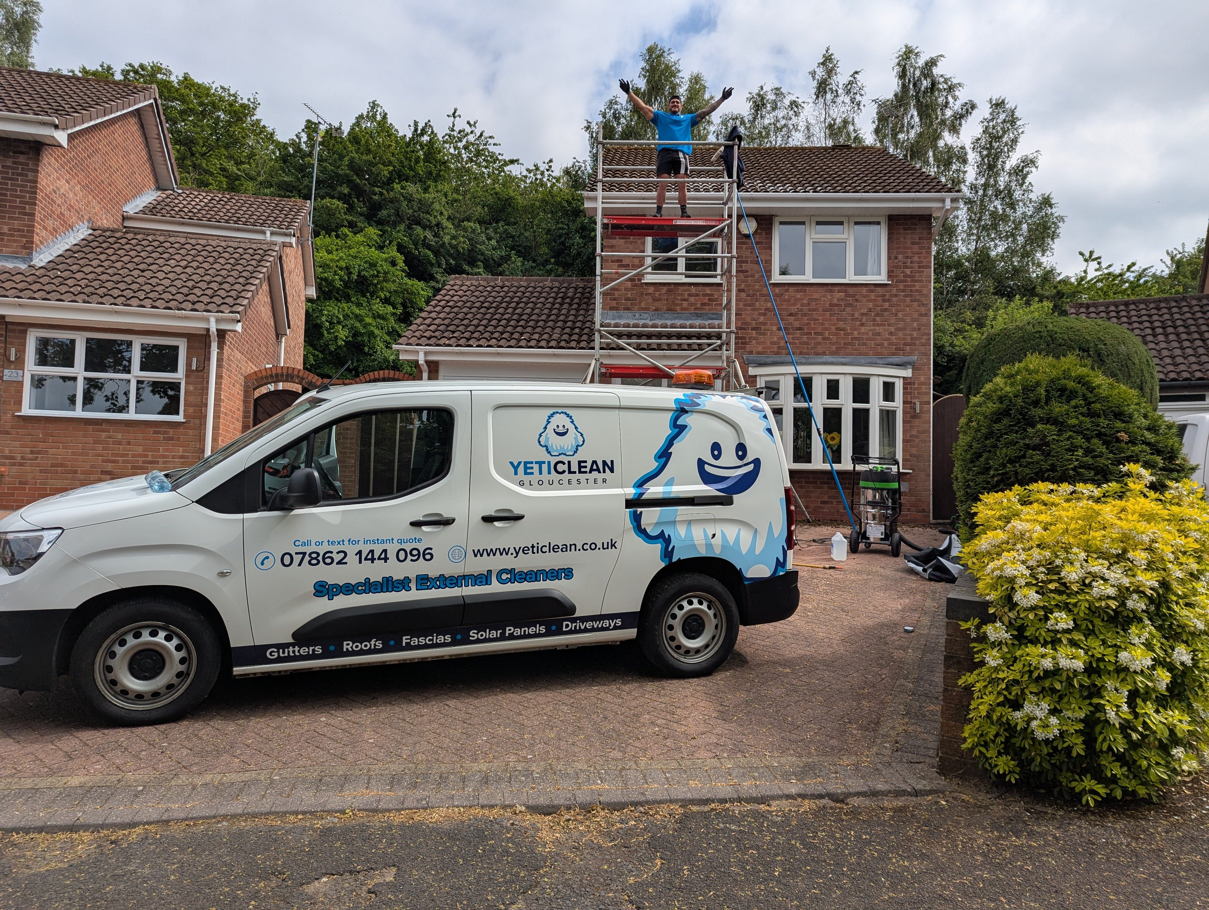 YetiClean franchisee at work